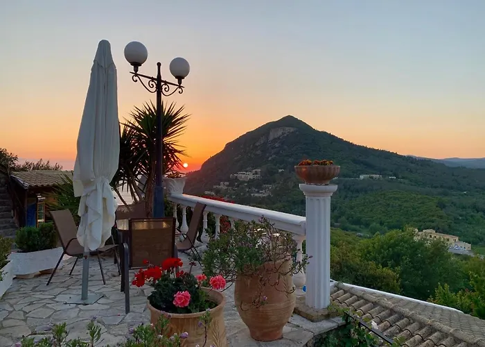 Ermones Ruby Case de vacanță