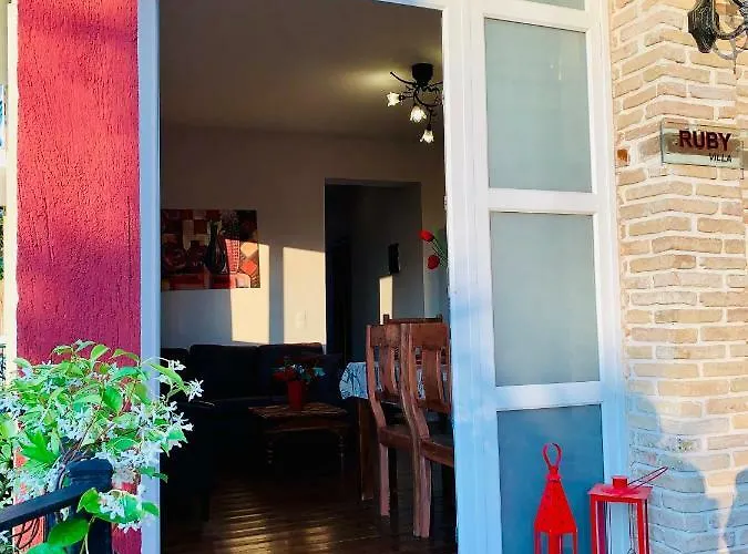 بيت للعطل Ermones Ruby