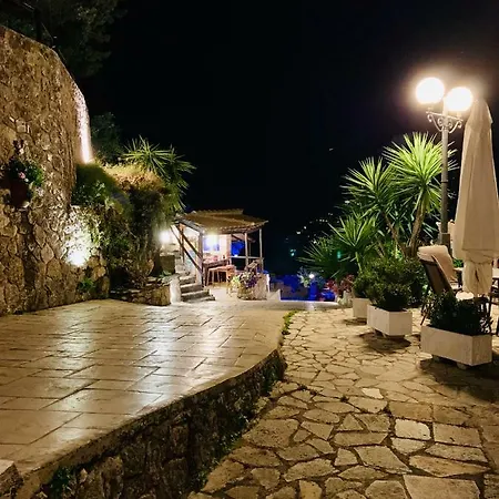 Ermones Ruby Vakantiehuis Vátos