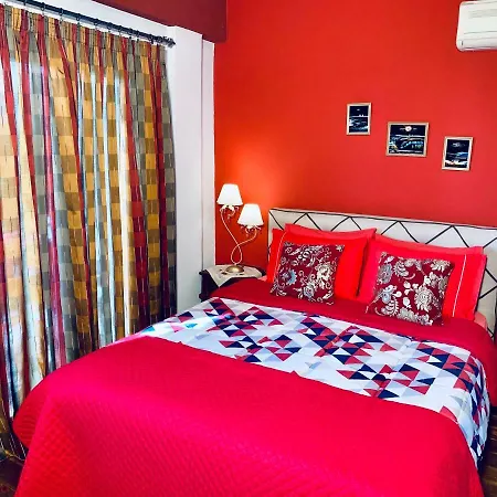 Vakantiehuis Ermones Ruby *